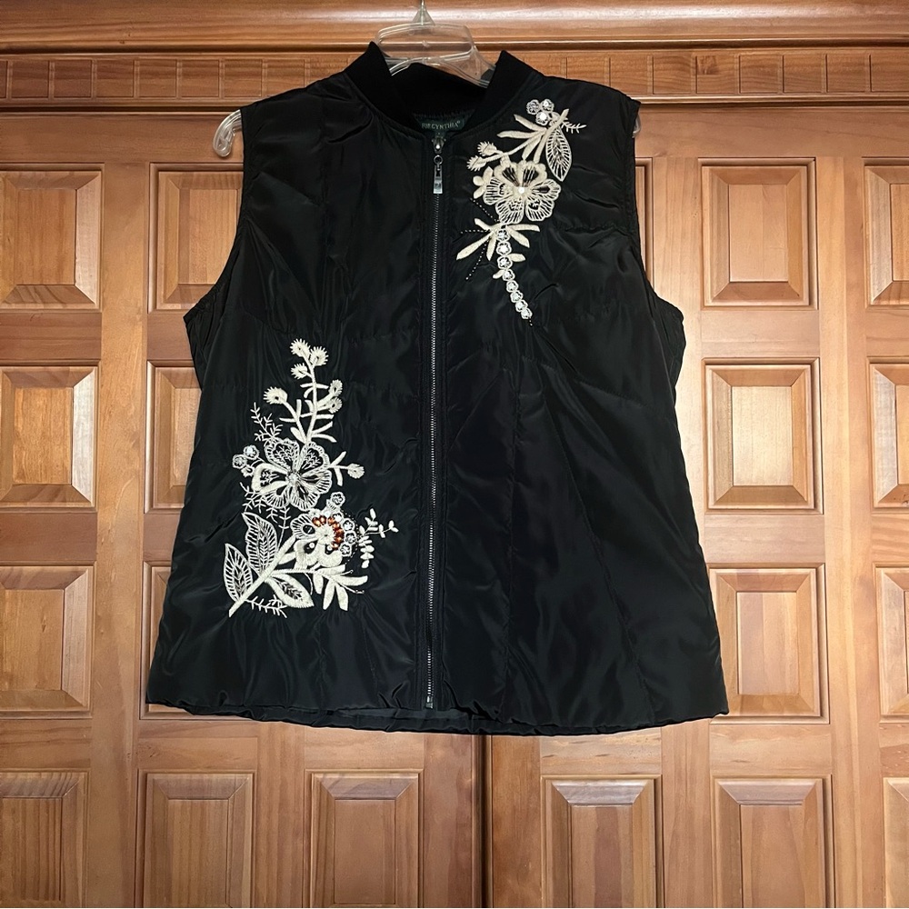 NWT FOR CYNTHIA Women’s Vest!